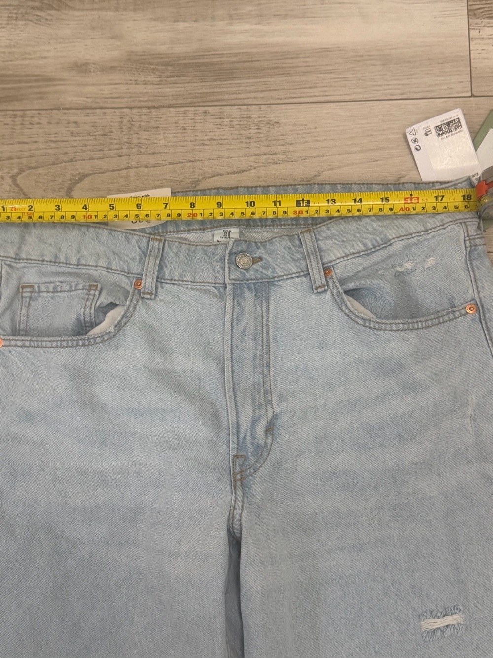 NWT H&M &Denim Light Wash Baggy Distressed Jeans Size 12 Wide Leg Y2K - Picture 11 of 12
